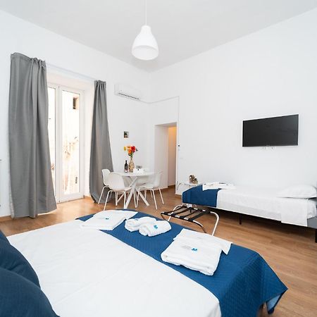 Home Smart Rent Appartamento Nei Pressi Di Via Toledo 2 Camere Da Letto Napoli Esterno foto